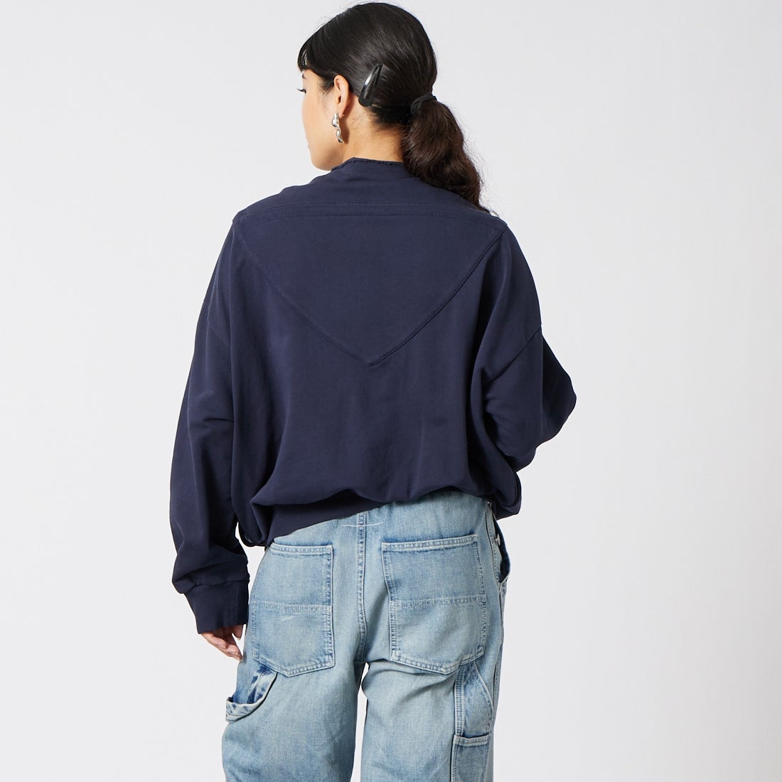 MM6 Maison Margiela [エムエムシックス メゾン マルジェラ] ジップフロントスウェットシャツ [S52HG0045-M25025] 524 B.NVY &&モデル身長：162cm 着用サイズ：M&&