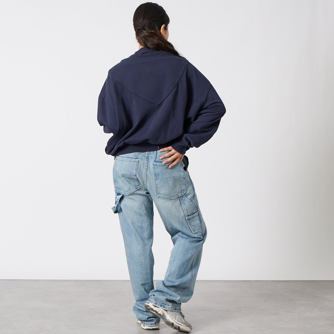 MM6 Maison Margiela [エムエムシックス メゾン マルジェラ] ジップフロントスウェットシャツ [S52HG0045-M25025] 524 B.NVY &&モデル身長：162cm 着用サイズ：M&&rgiela [エムエムシックス メゾン マルジェラ] ジップフロントスウェットシャツ [S52HG0045-M25025] 524 B.NVY