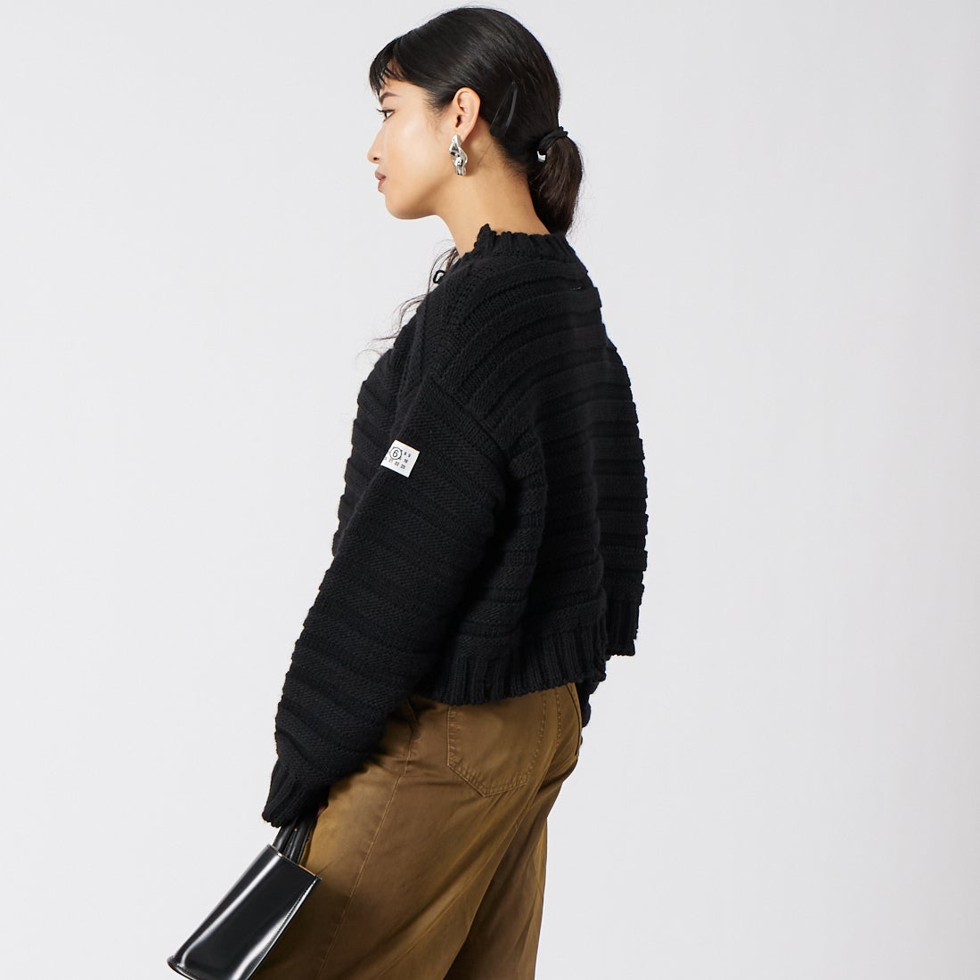 MM6 Maison Margiela [エムエムシックス メゾン マルジェラ] ウールセーター [S52HL0031-M13040] 900 BLACK &&モデル身長：162cm 着用サイズ：M&&