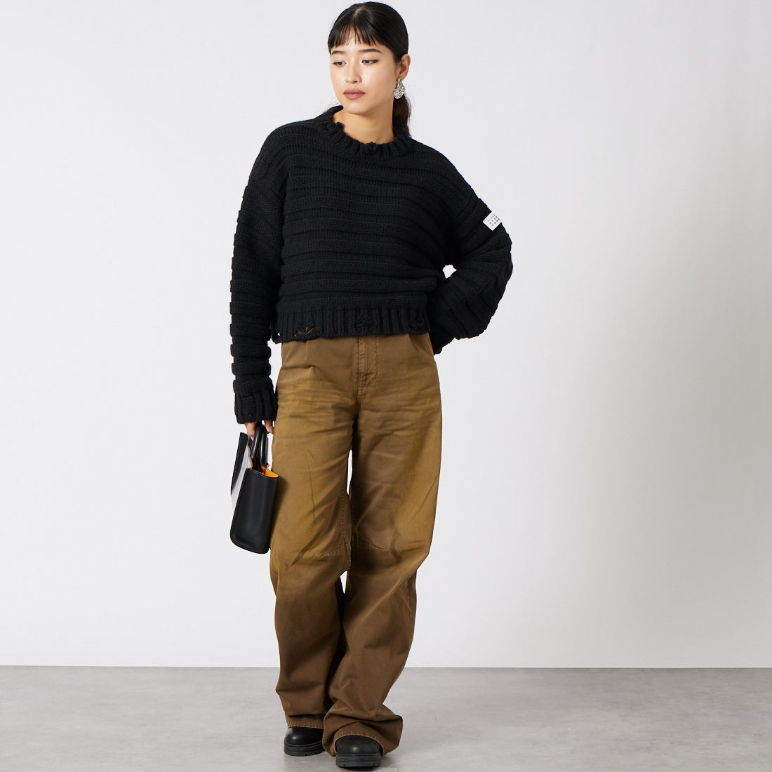 MM6 Maison Margiela [エムエムシックス メゾン マルジェラ] ウールセーター [S52HL0031-M13040] 900 BLACK &&モデル身長：162cm 着用サイズ：M&&