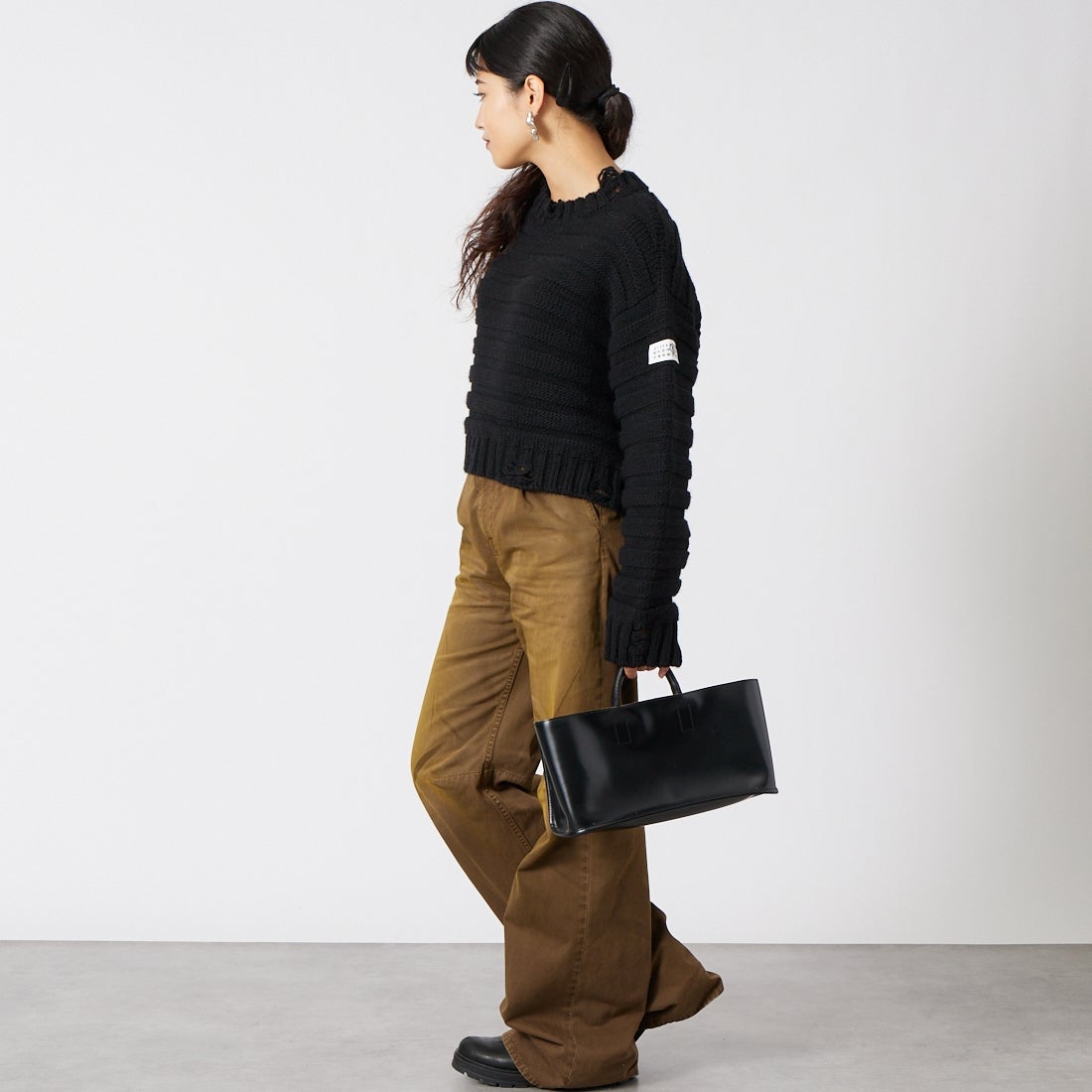 MM6 Maison Margiela [エムエムシックス メゾン マルジェラ] ウールセーター [S52HL0031-M13040] 900 BLACK &&モデル身長：162cm 着用サイズ：M&&