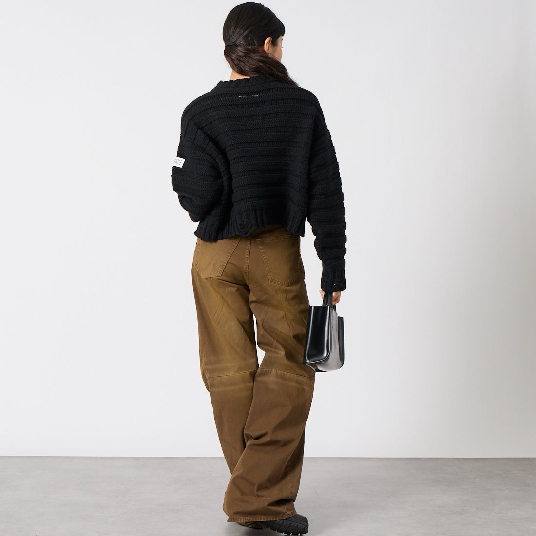 MM6 Maison Margiela [エムエムシックス メゾン マルジェラ] ウールセーター [S52HL0031-M13040] 900 BLACK &&モデル身長：162cm 着用サイズ：M&&