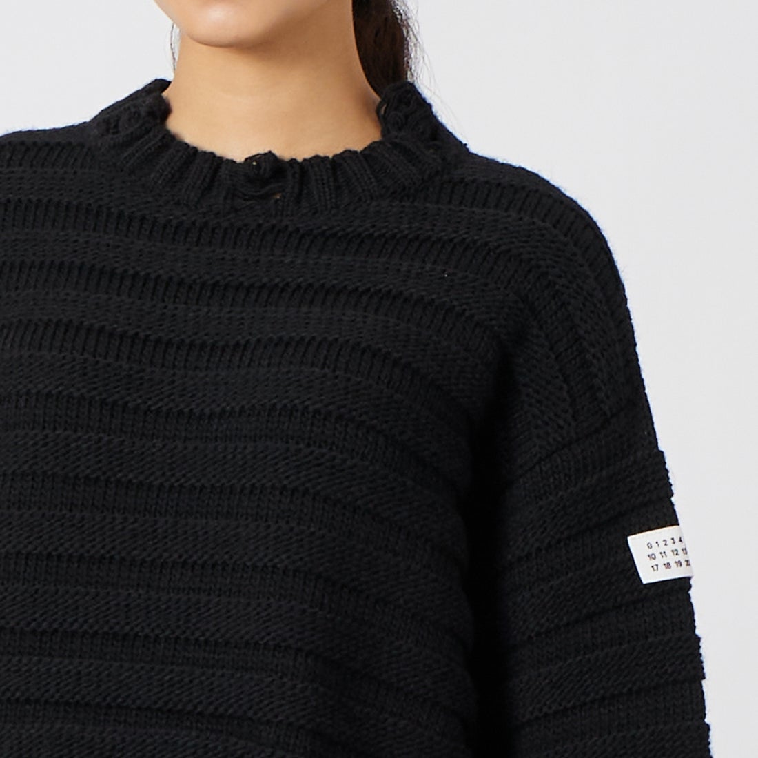 MM6 Maison Margiela [エムエムシックス メゾン マルジェラ] ウールセーター [S52HL0031-M13040] 900 BLACK &&モデル身長：162cm 着用サイズ：M&&