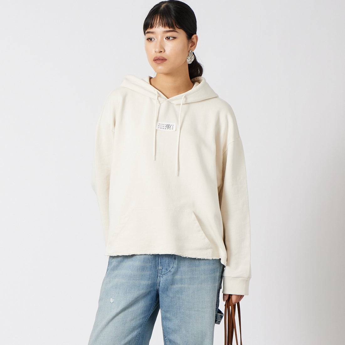 103 ECRU&&モデル身長：162cm 着用サイズ：M&&