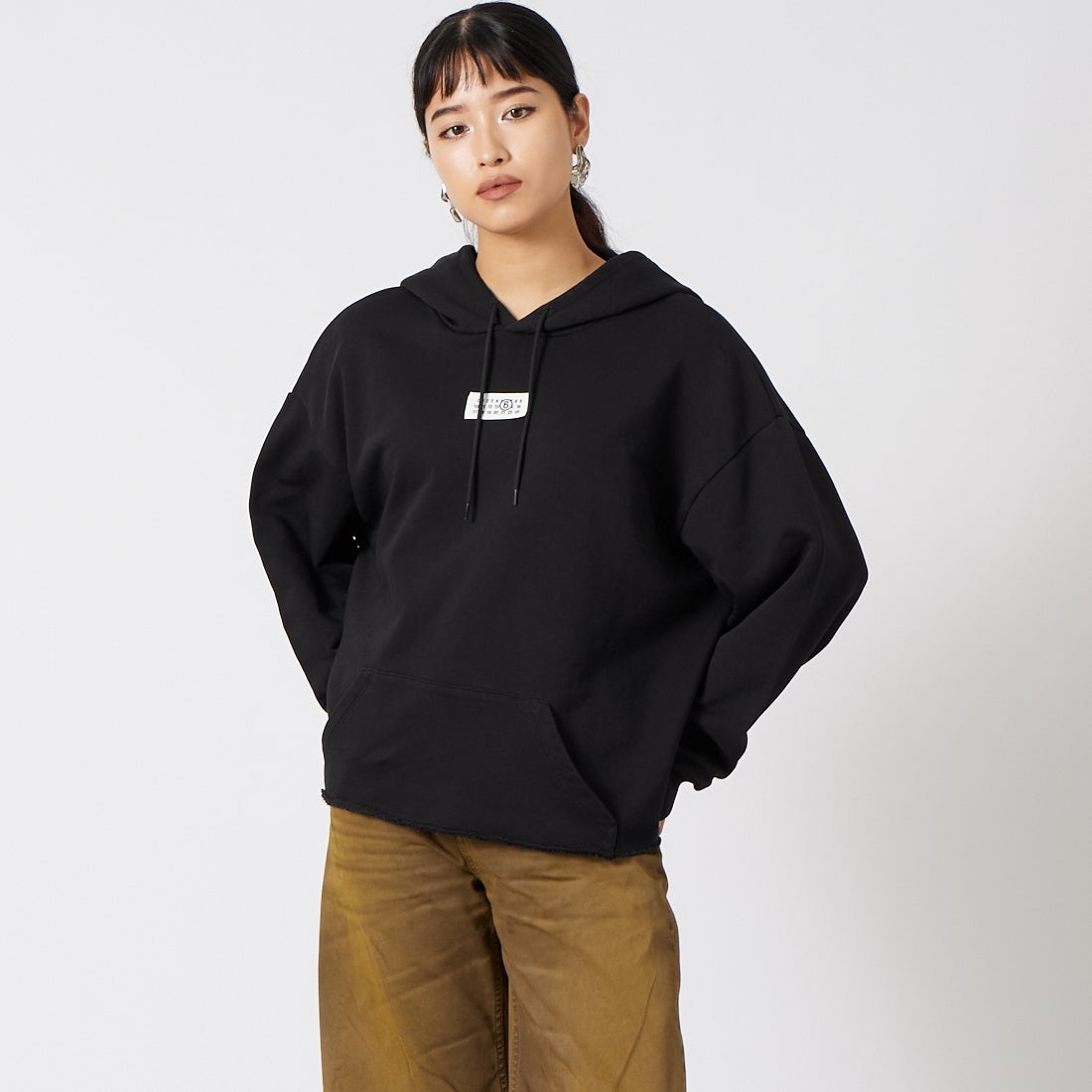 900 BLACK&&モデル身長：162cm 着用サイズ：M&&