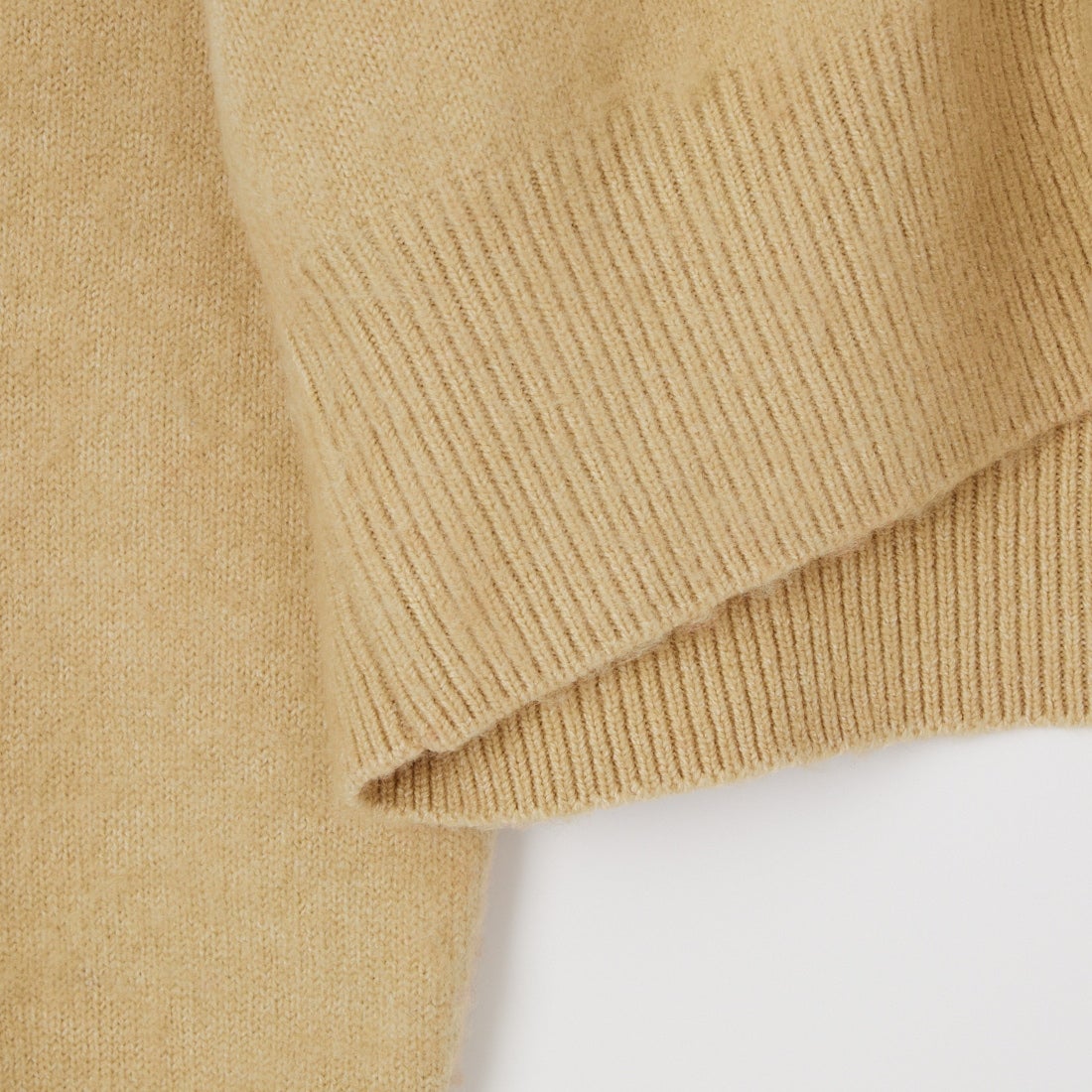 FRED PERRY [フレッドペリー] 別注 ワンポイントロゴ刺繍 クロップド丈シャギーニットカーディガン [FPW-26A-008-JF] OATMEAL