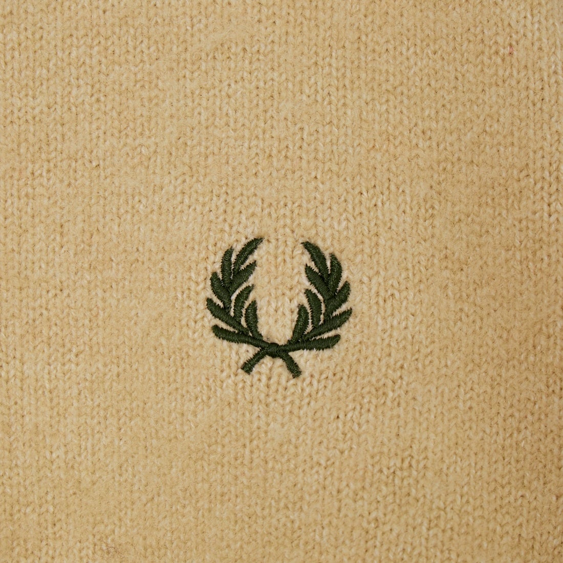 FRED PERRY [フレッドペリー] 別注 ワンポイントロゴ刺繍 クロップド丈シャギーニットカーディガン [FPW-26A-008-JF] OATMEAL