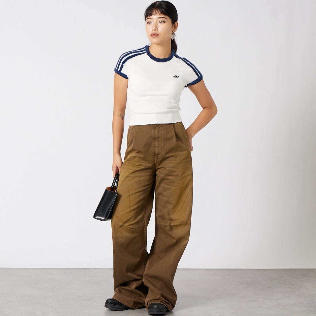 adidas Originals [アディダス オリジナルス] スリムニットTシャツ [MGU70] KS9952 &&モデル身長：162cm 着用サイズ：M&&