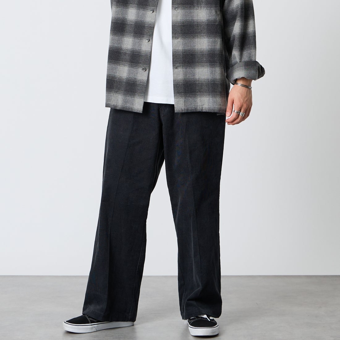 GREY&&モデル身長：177cm 着用サイズ：L&&