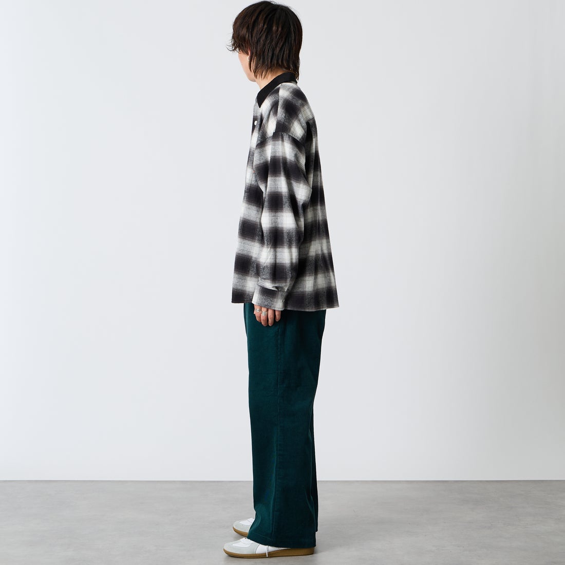 Dickies [ディッキーズ] 別注 コーデュロイグランパパンツ [263M401IN01-JF] D.GREEN &&モデル身長：177cm 着用サイズ：L&&