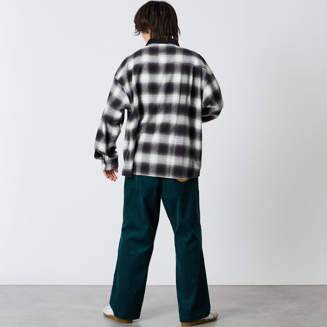 Dickies [ディッキーズ] 別注 コーデュロイグランパパンツ [263M401IN01-JF] D.GREEN &&モデル身長：177cm 着用サイズ：L&&