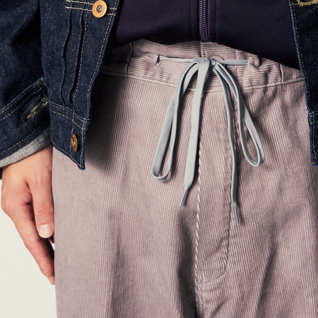 Dickies [ディッキーズ] 別注 コーデュロイグランパパンツ [263M401IN01-JF] L.GREY &&モデル身長：175cm 着用サイズ：L&&