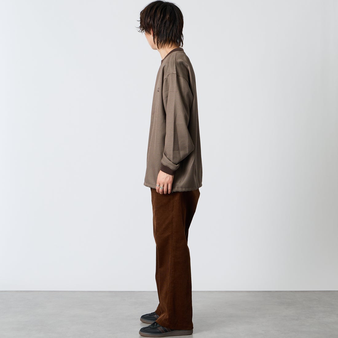 Dickies [ディッキーズ] 別注 コーデュロイグランパパンツ [263M401IN01-JF] BROWN &&モデル身長：177cm 着用サイズ：L&&