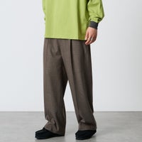 BROWN&&モデル身長：177cm 着用サイズ：46&&