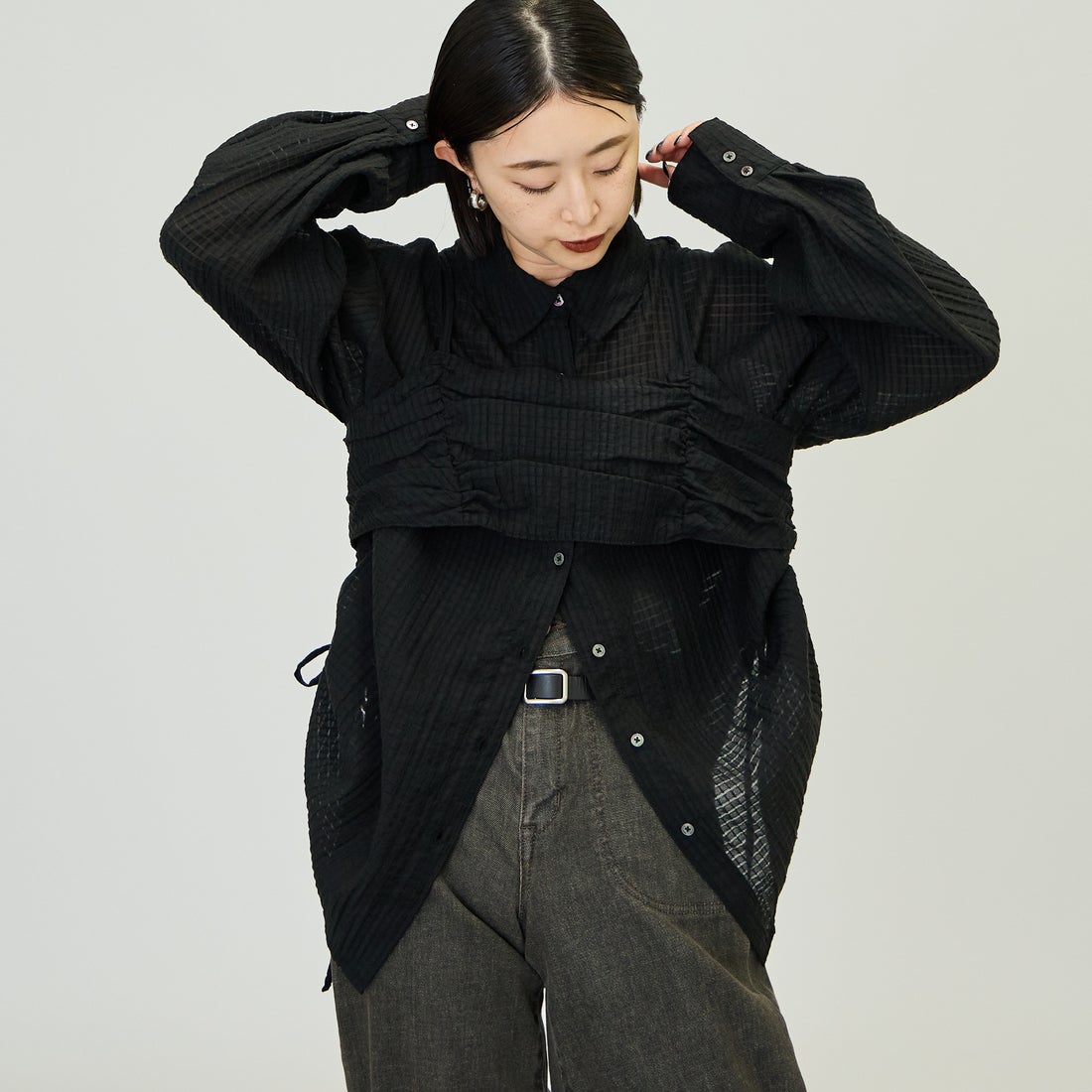 nenom [ネノム] マルチWAY ビスチェセットシャツブラウス [NE26322026] 09 BLACK &&モデル身長：150cm 着用サイズ：F&&