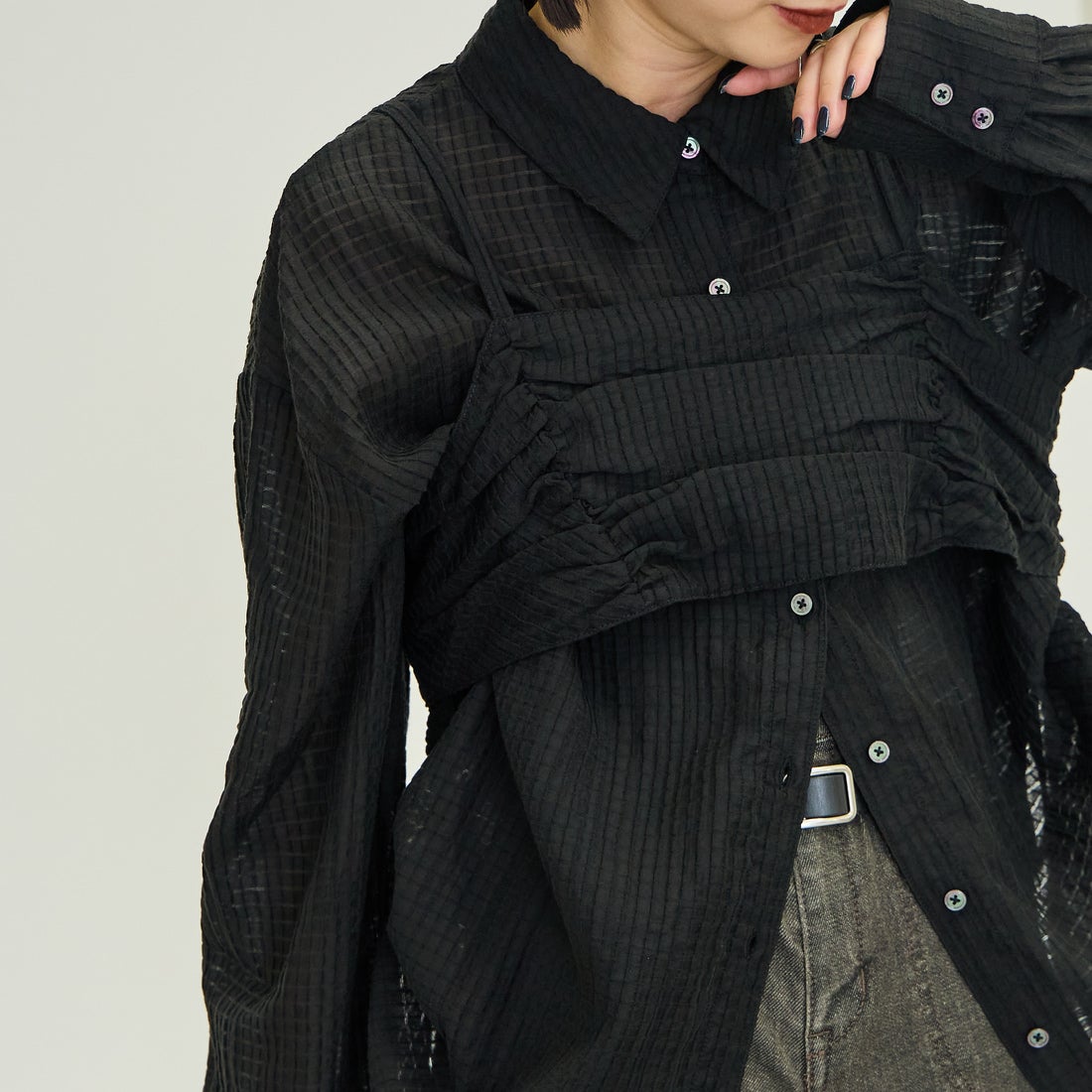 nenom [ネノム] マルチWAY ビスチェセットシャツブラウス [NE26322026] 09 BLACK &&モデル身長：150cm 着用サイズ：F&&
