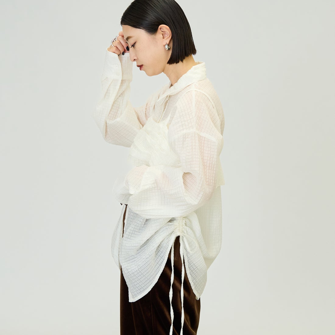 nenom [ネノム] マルチWAY ビスチェセットシャツブラウス [NE26322026] 02 OFF &&モデル身長：150cm 着用サイズ：F&&