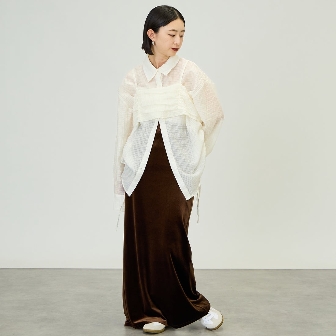nenom [ネノム] マルチWAY ビスチェセットシャツブラウス [NE26322026] 02 OFF &&モデル身長：150cm 着用サイズ：F&&
