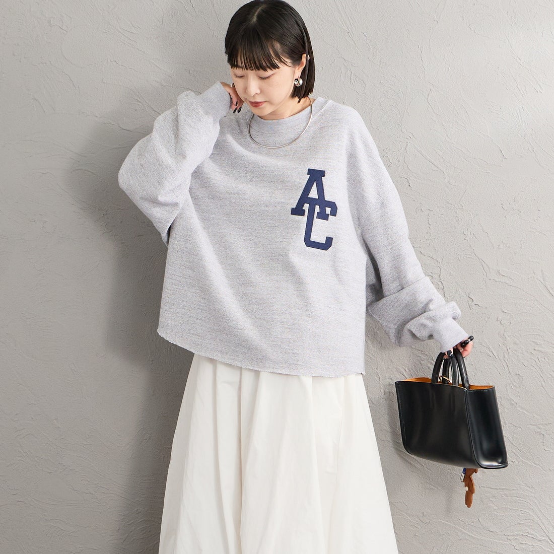 Americana × JEANS FACTORY [アメリカーナ × ジーンズファクトリー] 別注 AC ワッペン カットオフスウェット [ASO-899-2-JF] ﾓｸｸﾞﾚｰ &&モデル身長：150cm 着用サイズ：ONE SIZE&&