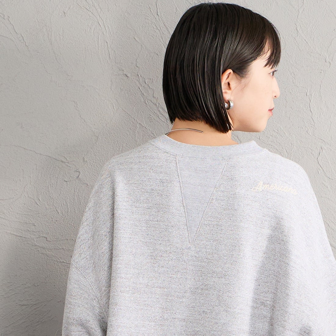 Americana × JEANS FACTORY [アメリカーナ × ジーンズファクトリー] 別注 AC ワッペン カットオフスウェット [ASO-899-2-JF] ﾓｸｸﾞﾚｰ &&モデル身長：150cm 着用サイズ：ONE SIZE&&