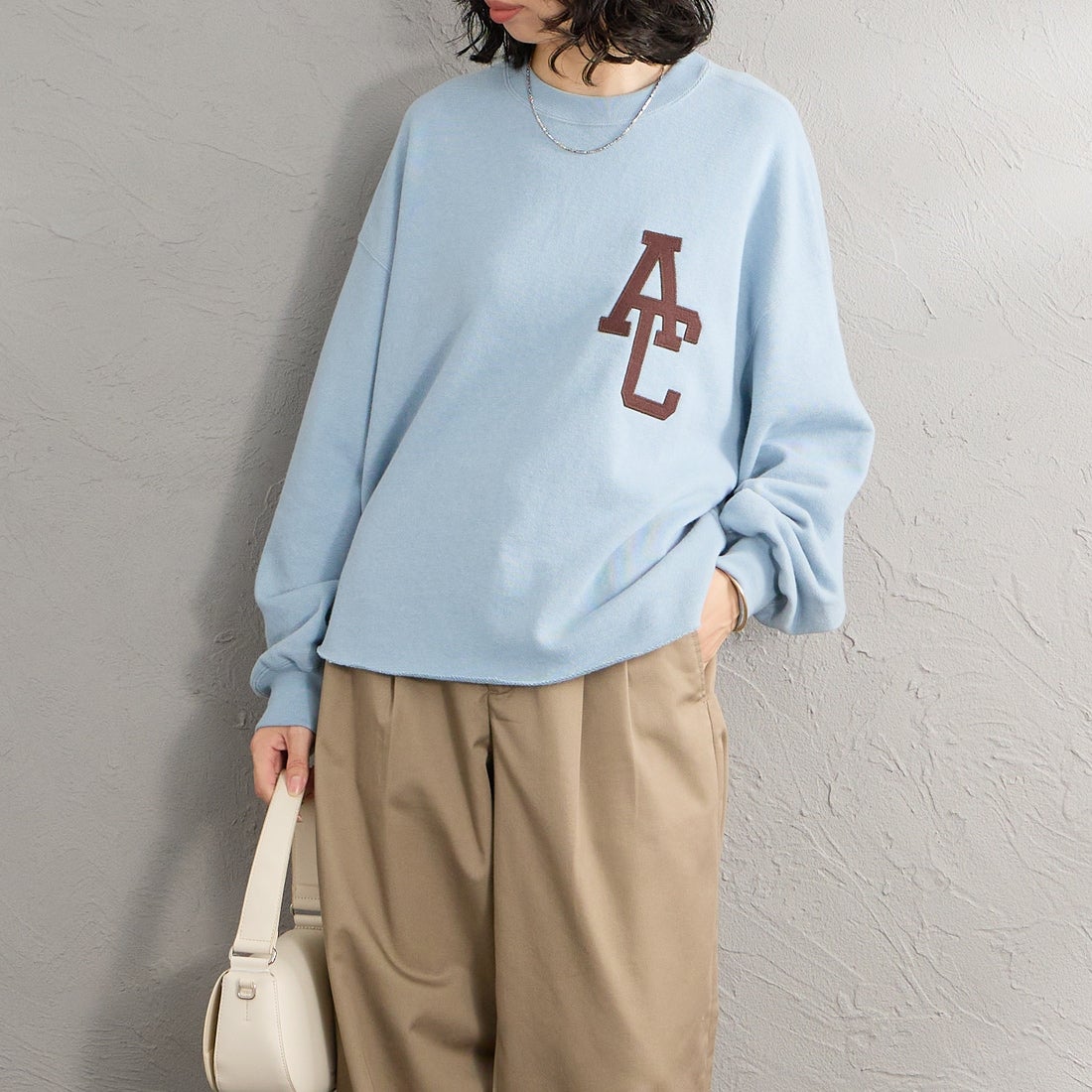 Americana × JEANS FACTORY [アメリカーナ × ジーンズファクトリー] 別注 AC ワッペン カットオフスウェット [ASO-899-2-JF] ﾌﾞﾙｰｸﾞﾚｰ &&モデル身長：162cm 着用サイズ：ONE SIZE&&