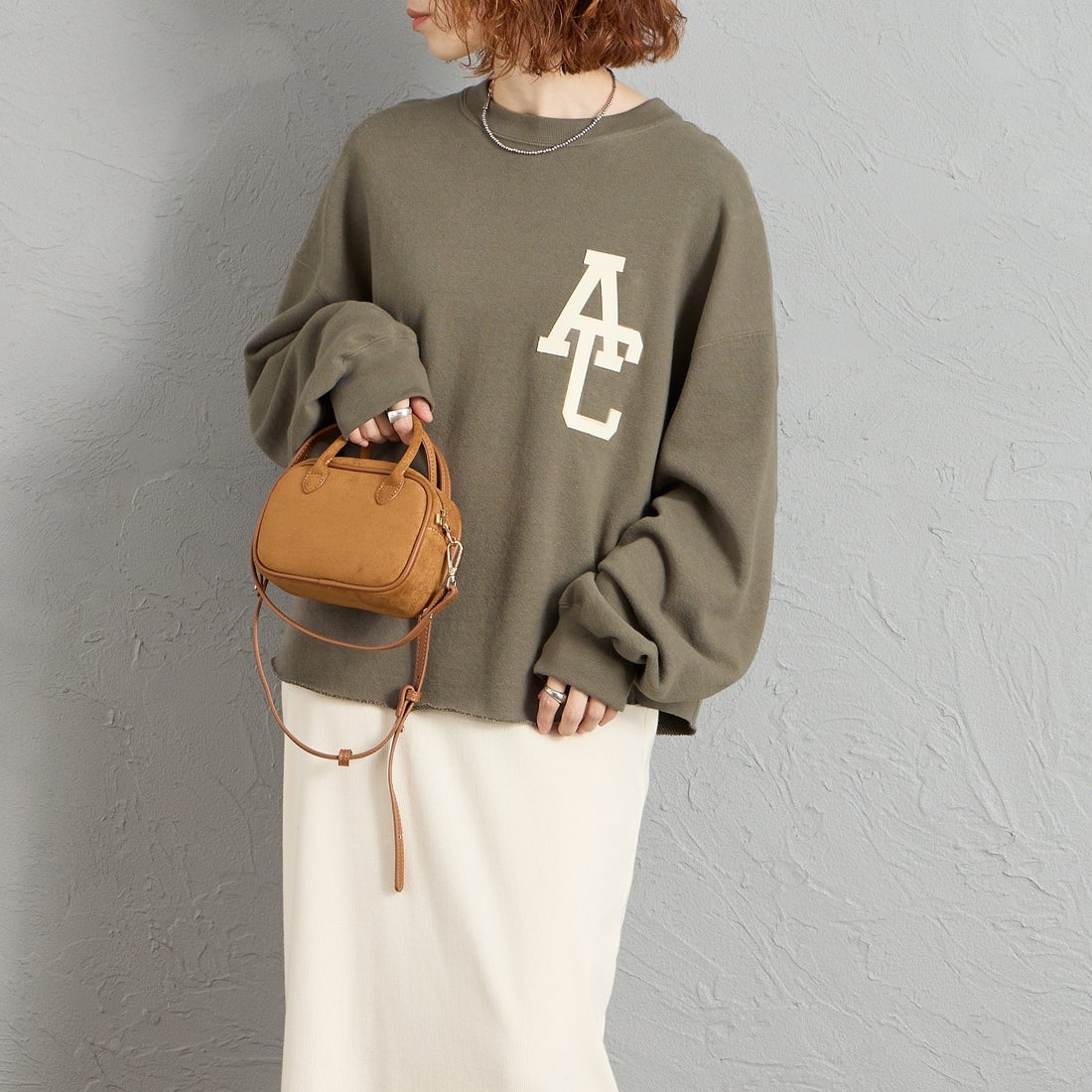 Americana × JEANS FACTORY [アメリカーナ × ジーンズファクトリー] 別注 AC ワッペン カットオフスウェット [ASO-899-2-JF] ｸﾞﾚｰﾌﾞﾗｳﾝ &&モデル身長：158cm 着用サイズ：ONE SIZE&&