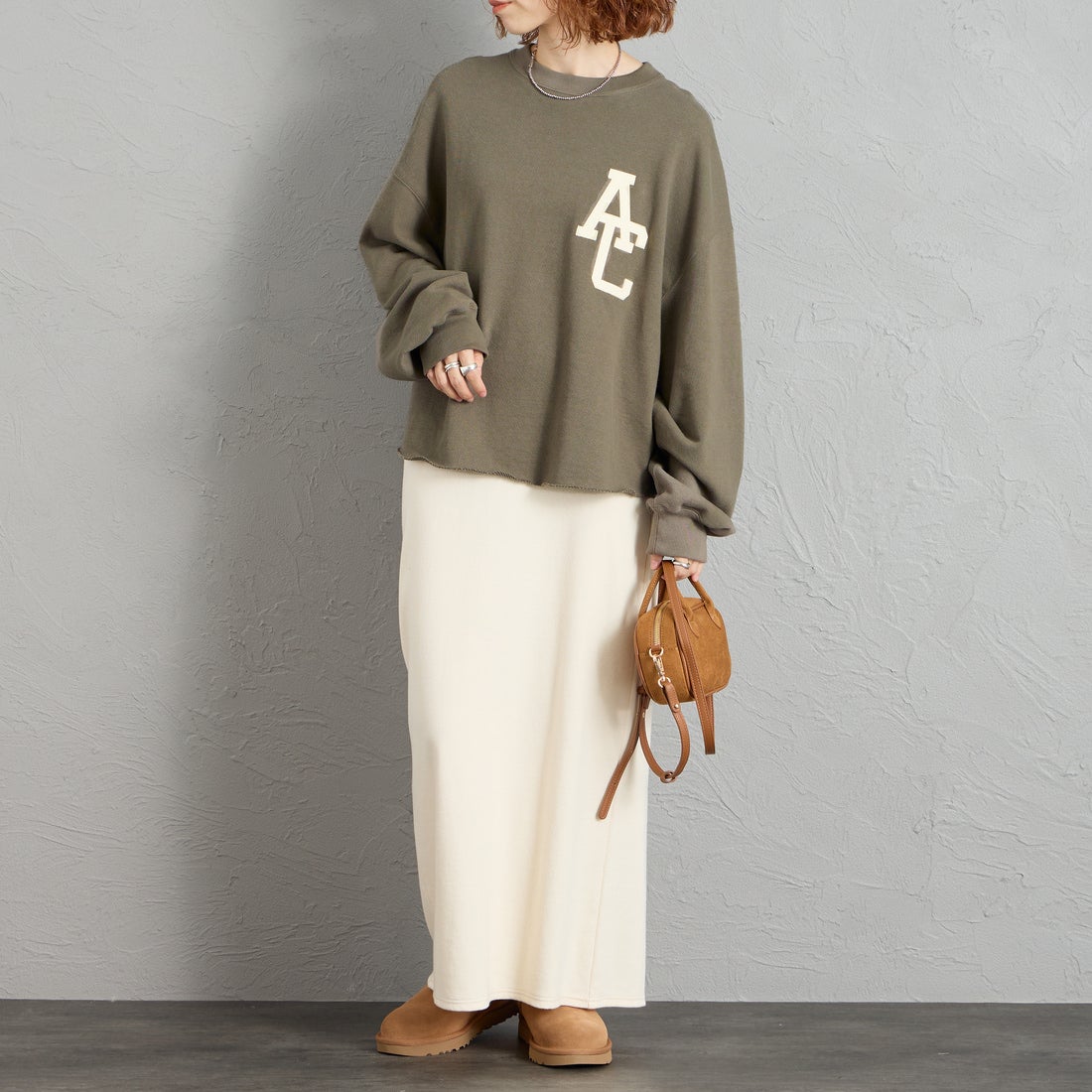 Americana × JEANS FACTORY [アメリカーナ × ジーンズファクトリー] 別注 AC ワッペン カットオフスウェット [ASO-899-2-JF] ｸﾞﾚｰﾌﾞﾗｳﾝ &&モデル身長：158cm 着用サイズ：ONE SIZE&&