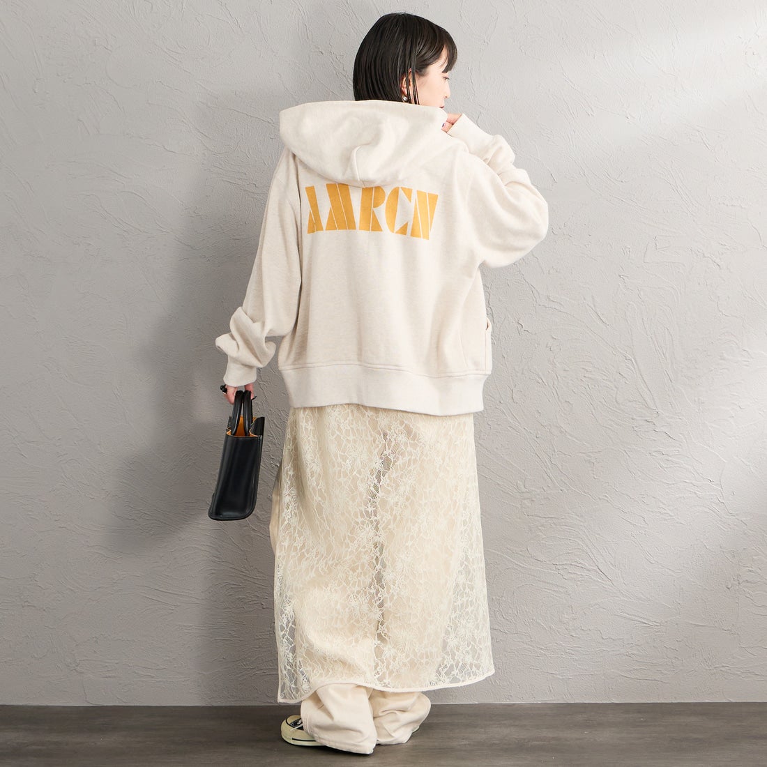 Americana × JEANS FACTORY [アメリカーナ × ジーンズファクトリー] 別注 AMRCN バックプリント ジップフードパーカー [ASO-900-JF] ｵｰﾄﾐｰﾙ &&モデル身長：150cm 着用サイズ：ONE SIZE&&
