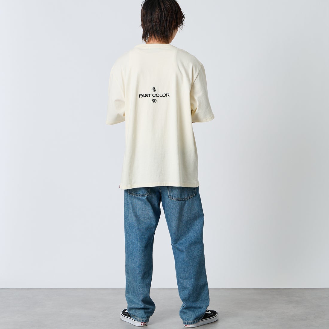 ELEPHANT [エレファント] 別注 バックロゴ刺繍Tシャツ [26PK-C003-JF] WHITE &&モデル身長：177cm 着用サイズ：XL&&
