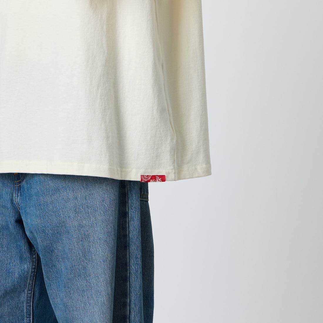 ELEPHANT [エレファント] 別注 バックロゴ刺繍Tシャツ [26PK-C003-JF] WHITE &&モデル身長：177cm 着用サイズ：XL&&