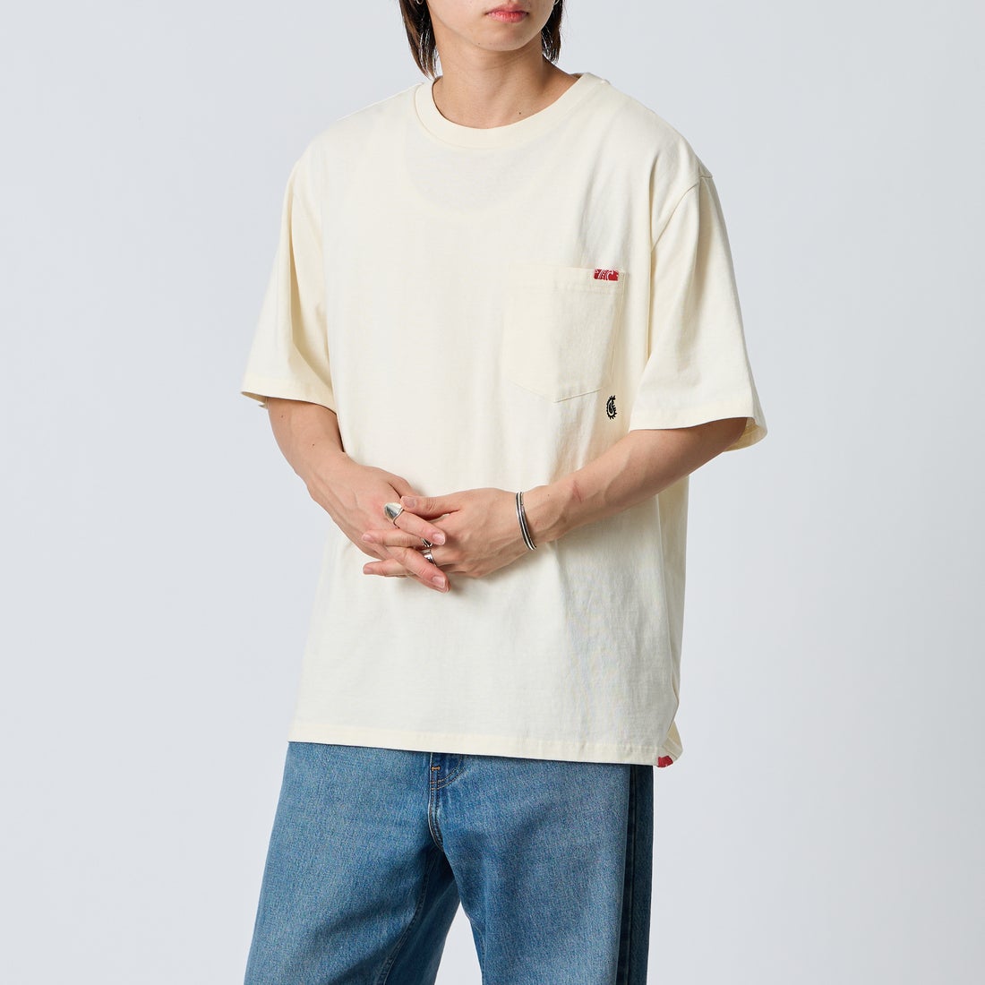 ELEPHANT [エレファント] 別注 バックロゴ刺繍Tシャツ [26PK-C003-JF] WHITE &&モデル身長：177cm 着用サイズ：L&&