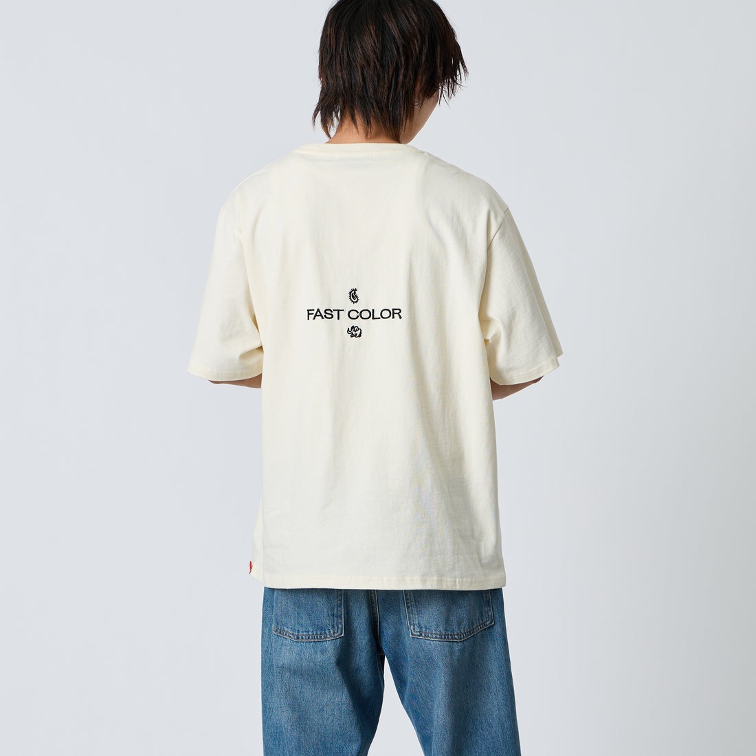 ELEPHANT [エレファント] 別注 バックロゴ刺繍Tシャツ [26PK-C003-JF] WHITE &&モデル身長：177cm 着用サイズ：L&&