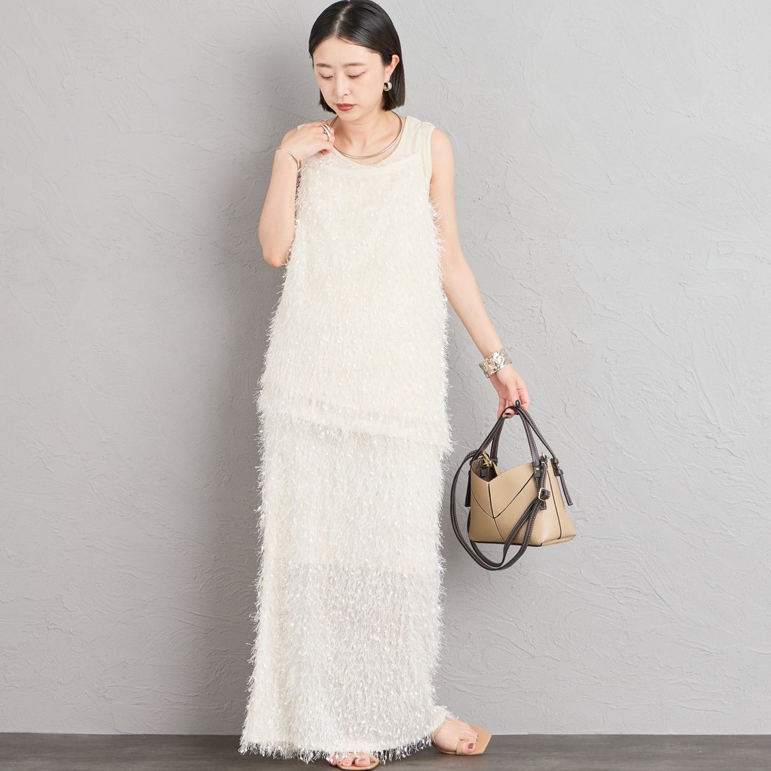 nenom [ネノム] フェザーフリンジナロースカート [NE26322024] 02 OFF &&モデル身長：150cm 着用サイズ：F&&