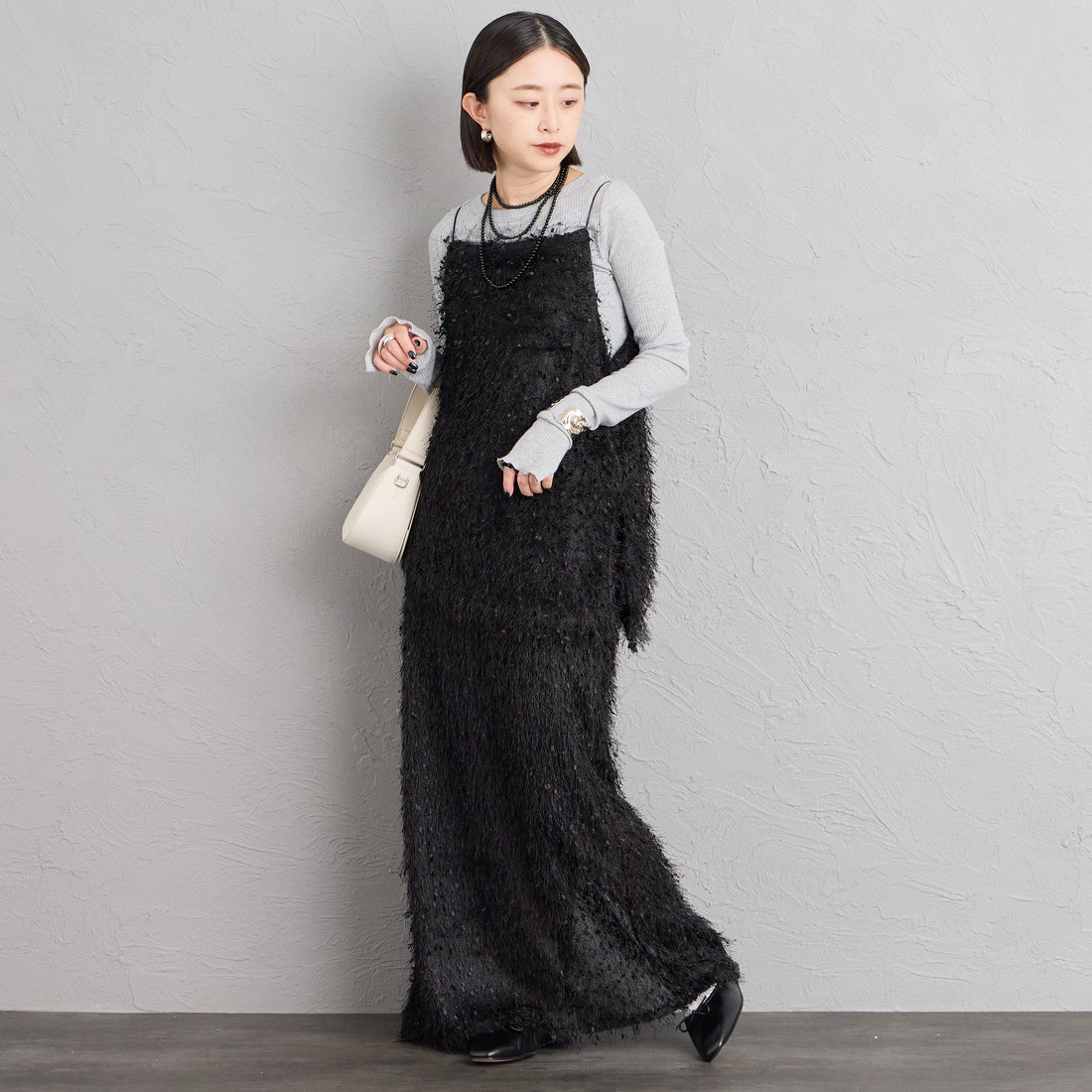 nenom [ネノム] フェザーフリンジナロースカート [NE26322024] 09 BLACK &&モデル身長：150cm 着用サイズ：F&&