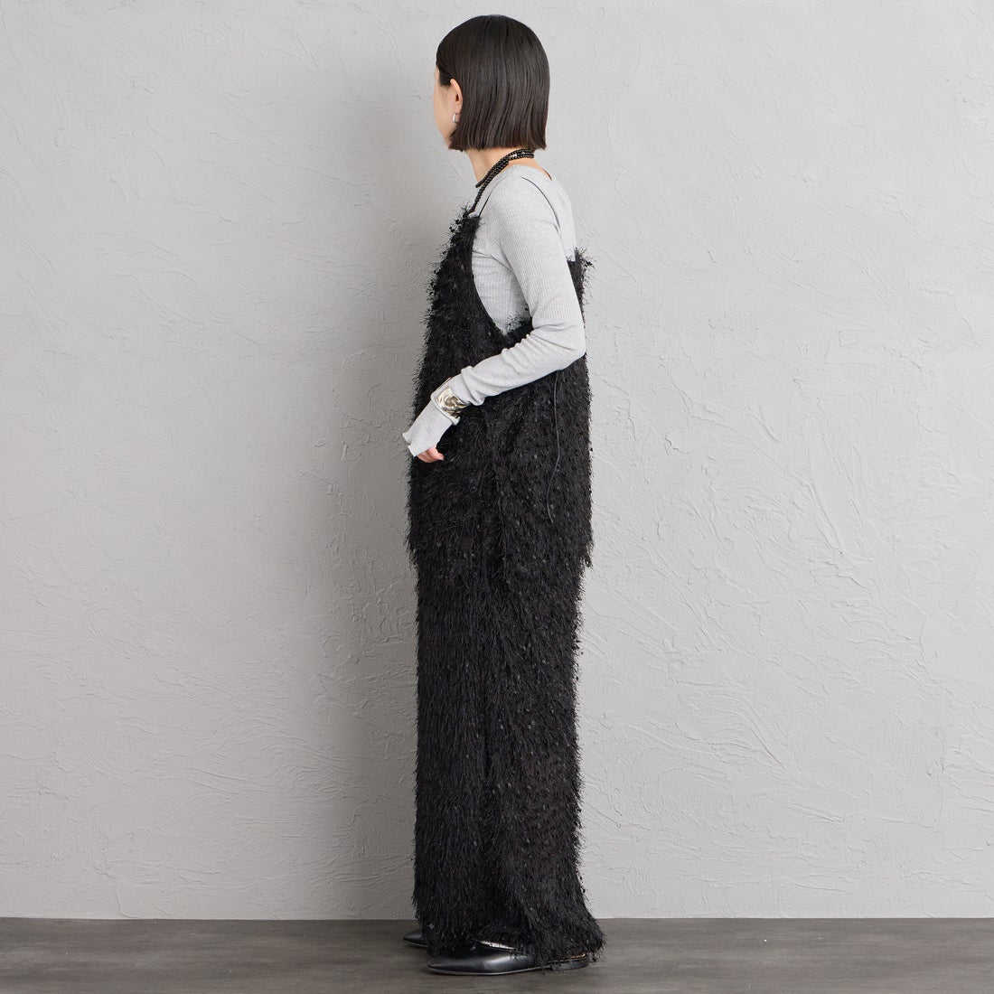 nenom [ネノム] フェザーフリンジナロースカート [NE26322024] 09 BLACK &&モデル身長：150cm 着用サイズ：F&&