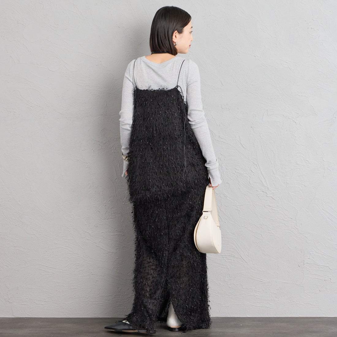 nenom [ネノム] フェザーフリンジナロースカート [NE26322024] 09 BLACK &&モデル身長：150cm 着用サイズ：F&&