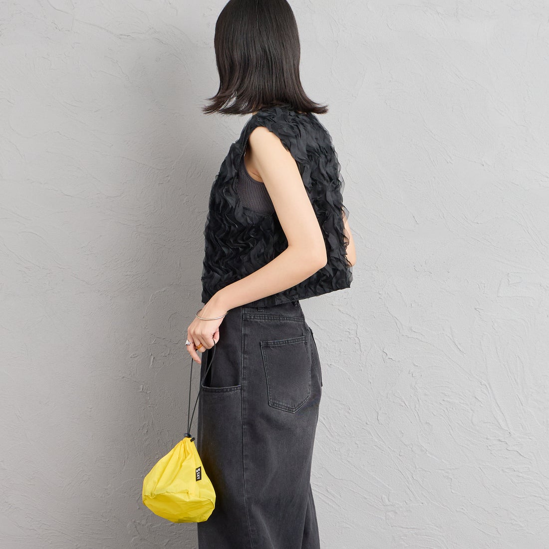 Maison de L'allure [メゾン ドゥ ラリュール] 前後2WAY 立体チュールシアーベスト [M26322021] 09 BLACK  &&モデル身長：162cm 着用サイズ：F&&