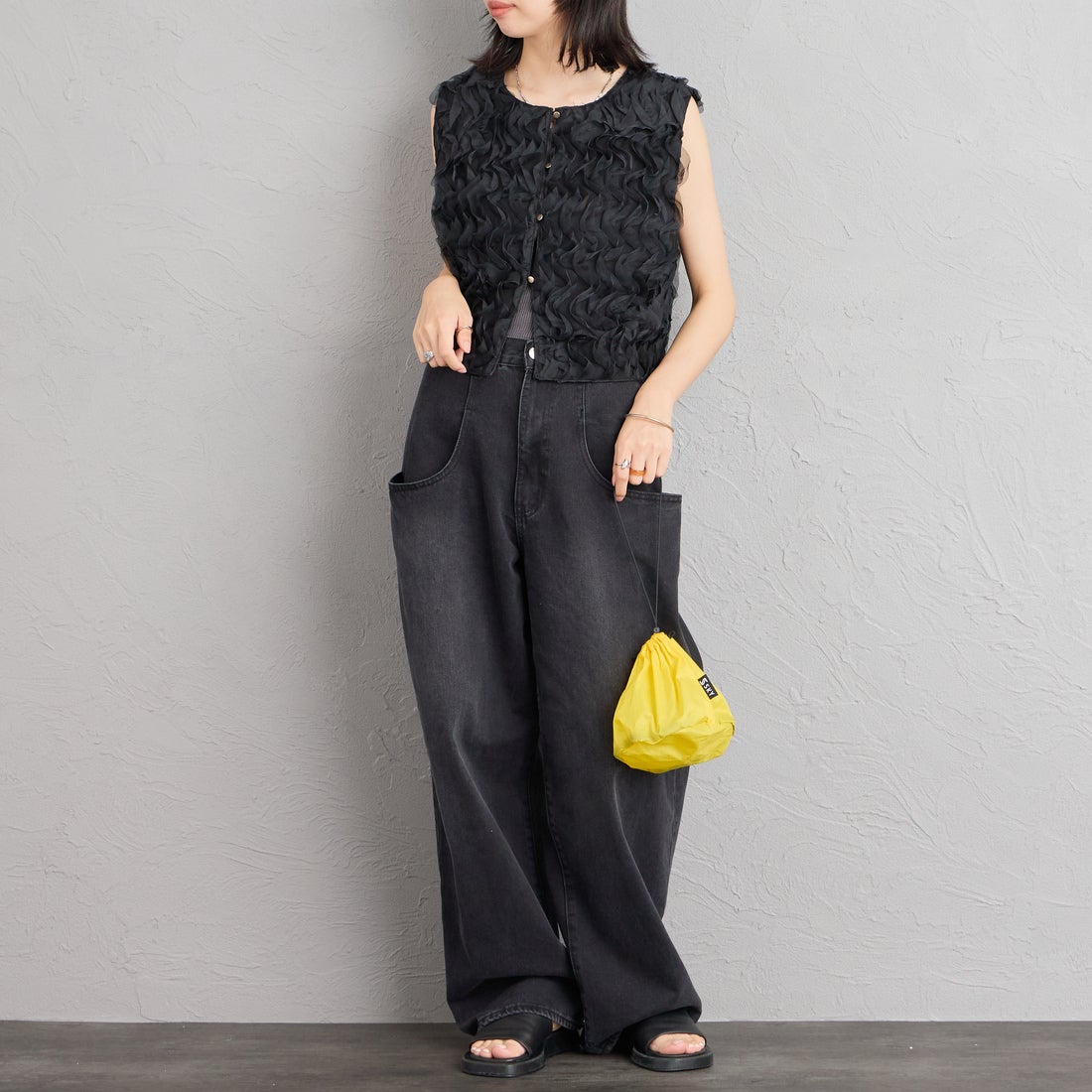 Maison de L'allure [メゾン ドゥ ラリュール] 前後2WAY 立体チュールシアーベスト [M26322021] 09 BLACK  &&モデル身長：162cm 着用サイズ：F&&