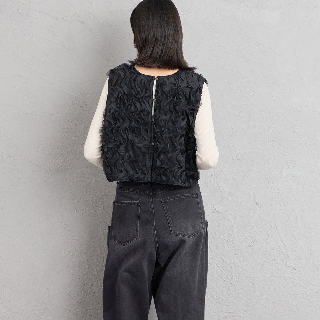 Maison de L'allure [メゾン ドゥ ラリュール] 前後2WAY 立体チュールシアーベスト [M26322021] 09 BLACK  &&モデル身長：162cm 着用サイズ：F&&