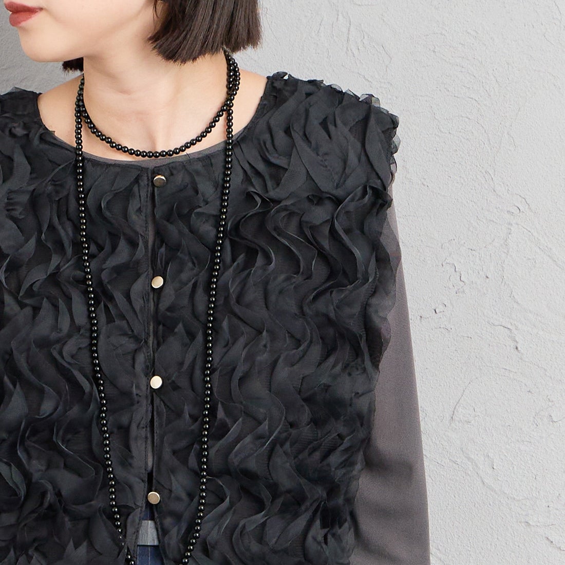 Maison de L'allure [メゾン ドゥ ラリュール] 前後2WAY 立体チュールシアーベスト [M26322021] 09 BLACK  &&モデル身長：150cm 着用サイズ：F&&