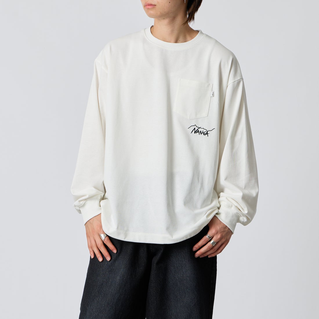 WHITE&&モデル身長：177cm 着用サイズ：L&&