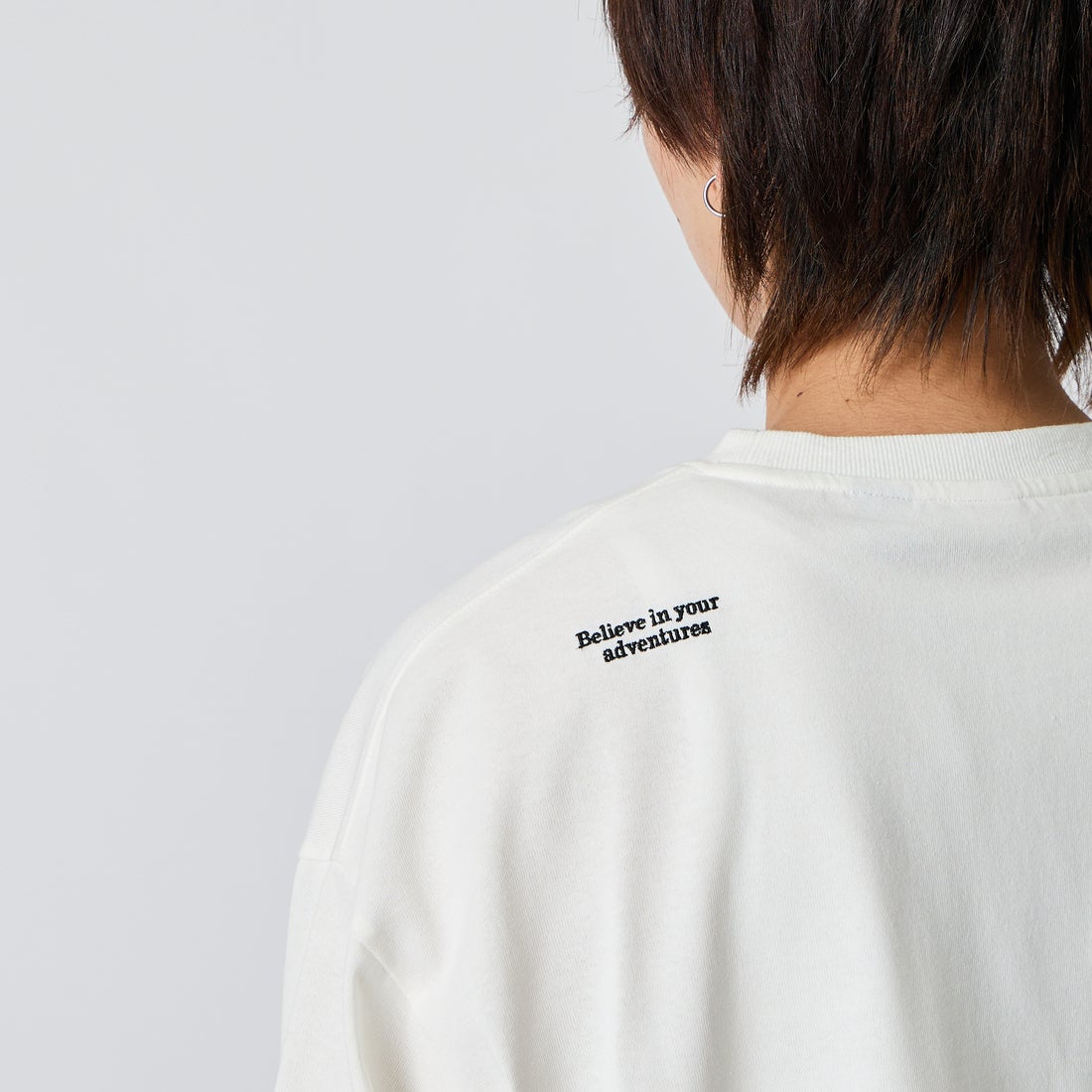 JEANSFACTORY × NANGA [ジーンズファクトリー × ナンガ] 別注 ドローコード付き ポケットロングスリーブTシャツ [NW2601-JF] WHITE &&モデル身長：177cm 着用サイズ：L&&