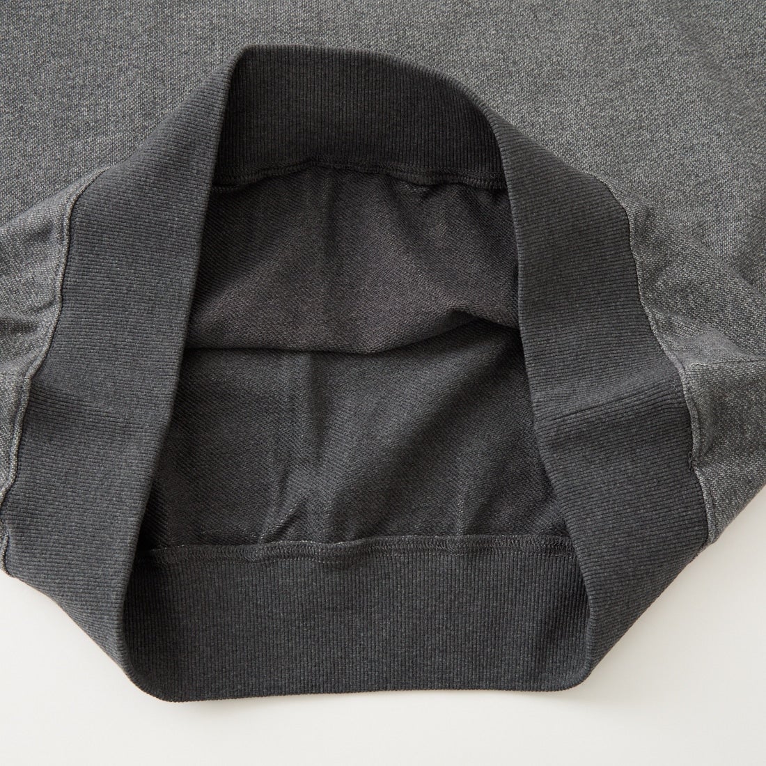 JEANSFACTORY × NANGA [ジーンズファクトリー × ナンガ] 別注 ヒストリーロゴ ネブクロ刺繍スウェット [NW2606-JF] CHARCOAL