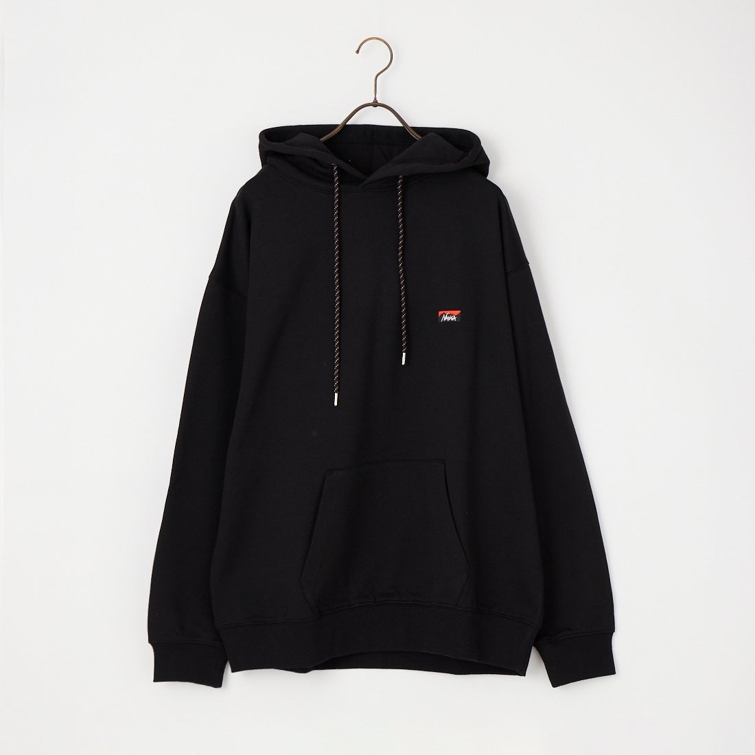 JEANSFACTORY × NANGA [ジーンズファクトリー × ナンガ] 別注 フードロゴ刺繍スウェットパーカー [NW2604-JF] BLACK