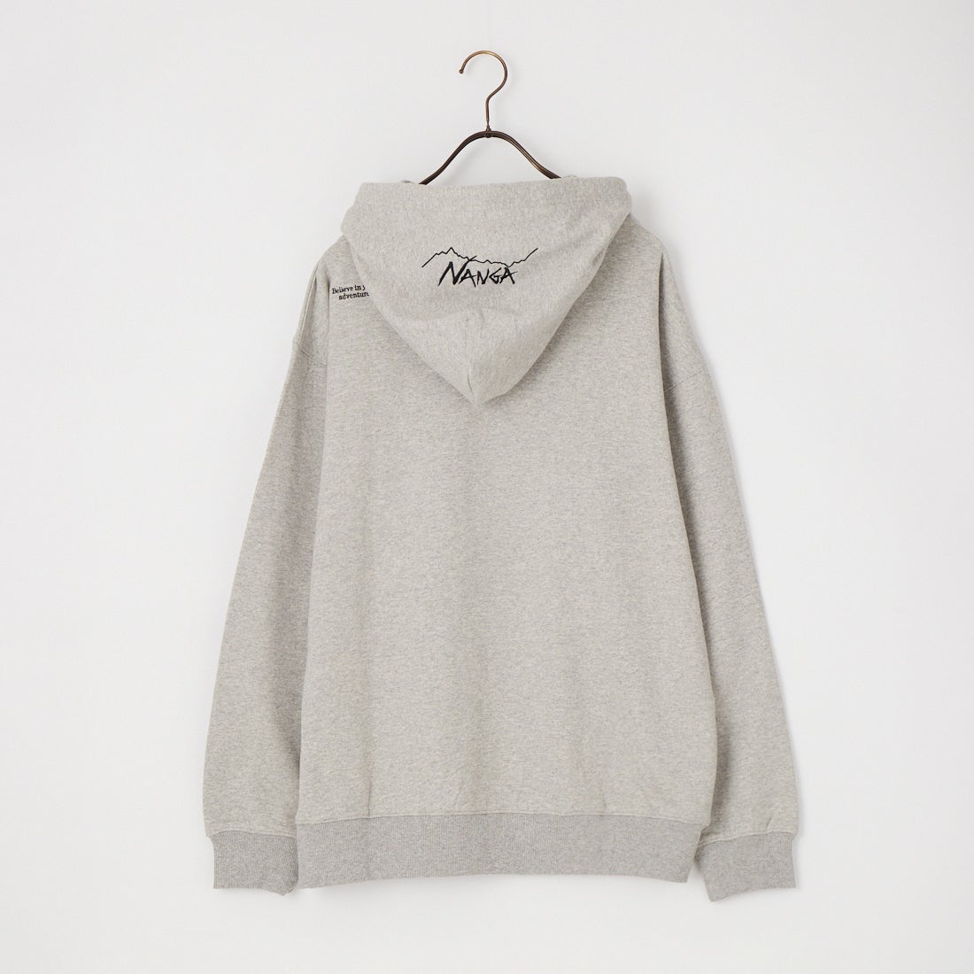 JEANSFACTORY × NANGA [ジーンズファクトリー × ナンガ] 別注 フードロゴ刺繍スウェットパーカー [NW2604-JF] GRAY