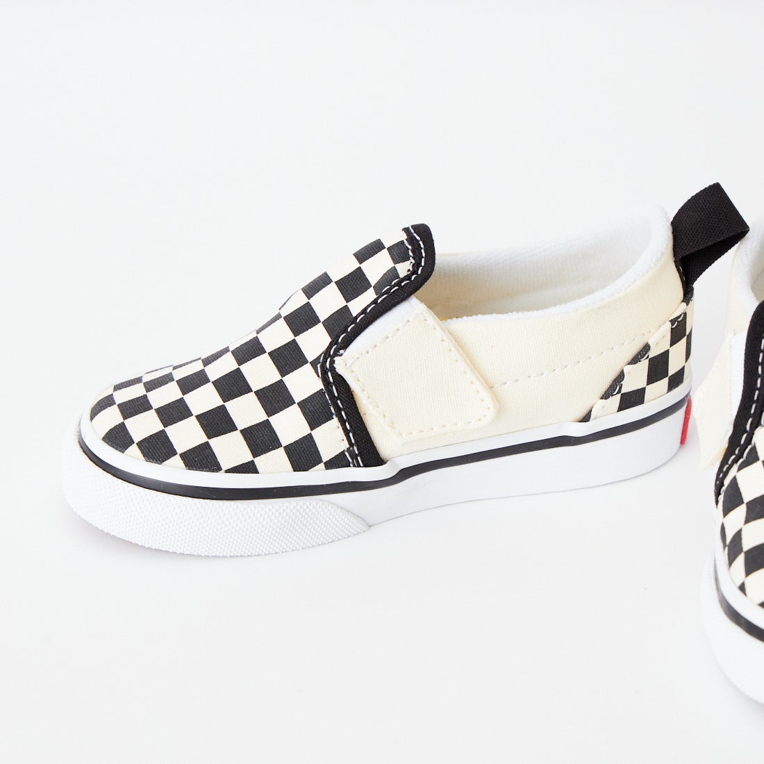 VANS [バンズ] トドラー クラシックスリッポン V [VN0A34885GX] BLK/WHITE