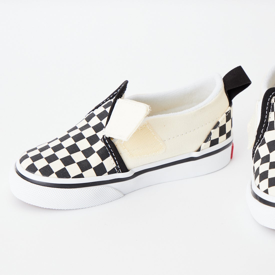 VANS [バンズ] トドラー クラシックスリッポン V [VN0A34885GX] BLK/WHITE