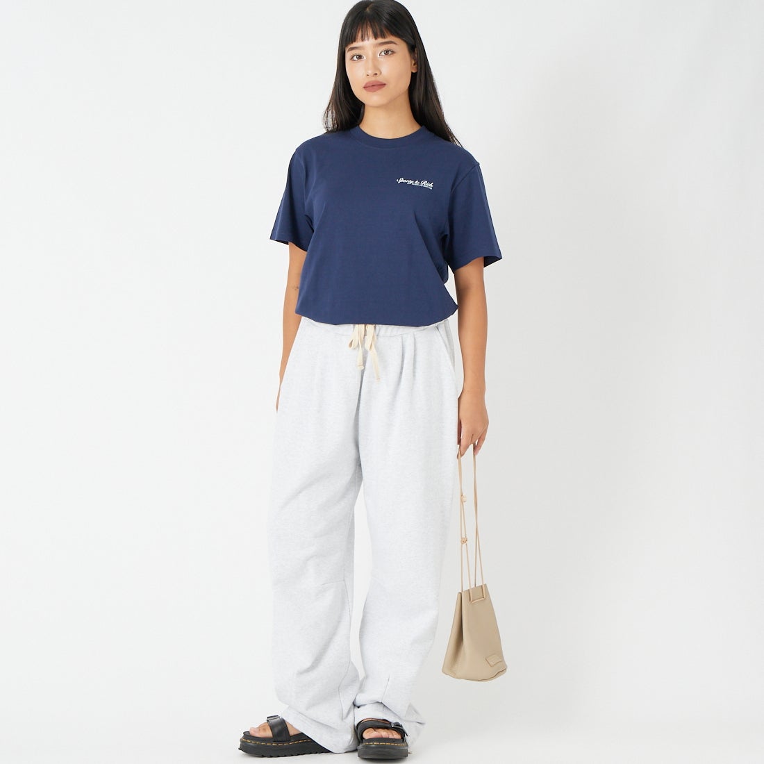 Sporty&Rich [スポーティアンドリッチ] シラキュース NYロゴTシャツ [SR04TO1197-5325] D.NVY WHT &&モデル身長：162cm 着用サイズ：S&&