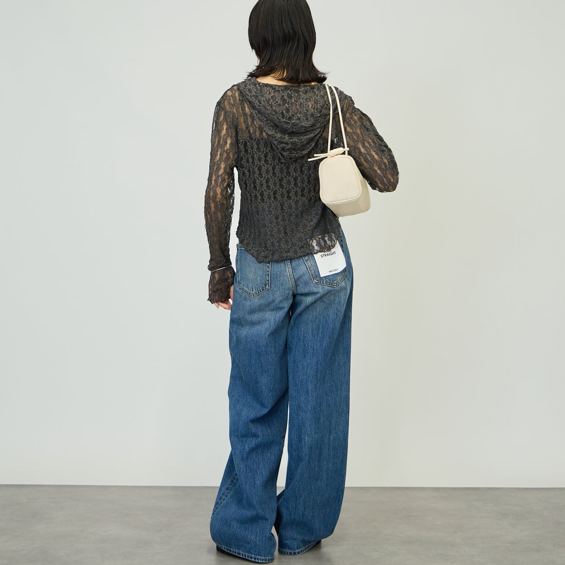 nenom [ネノム] 総レース シアージップパーカー [NE26332011] 08 CHARCOA &&モデル身長：162cm 着用サイズ：F&&
