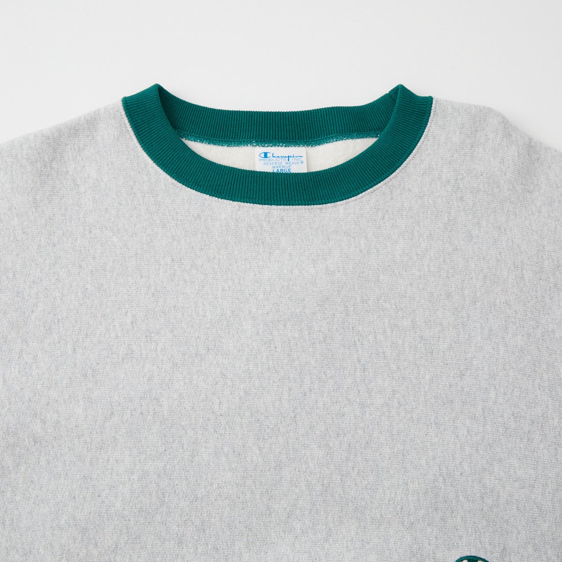 Champion [チャンピオン] 別注 スリーアイコン ロゴ刺繍スウェット [C8-E024-JF] 040 S.GRAY